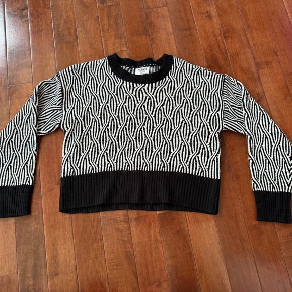 NYC Knits Black & White Mini Braid Pattern Cropped Crewneck Sweater, size Large - Picture 4 of 7